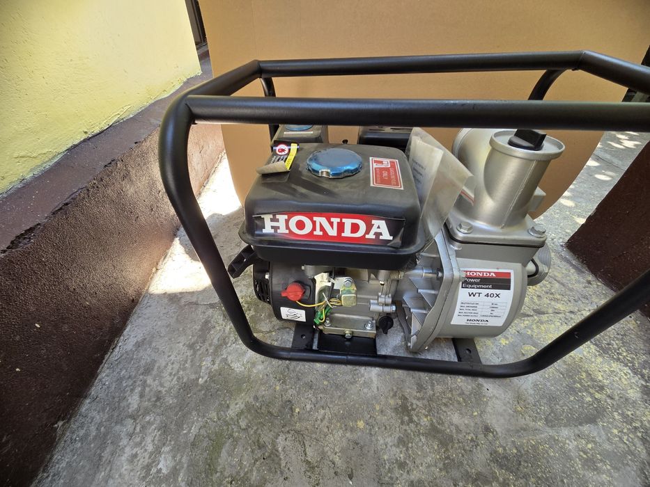 Vând Pompa De Apa Honda WT40X