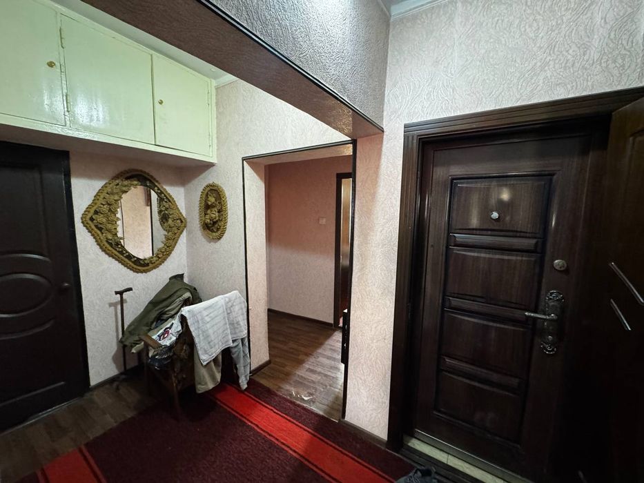 Продаётся 3/5/9 на м-в Карасу 3