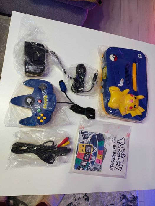 Nintendo 64 Pikachu Edition N64 Complete in box