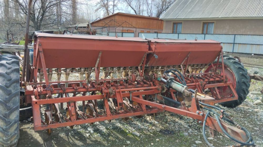 Продам трактор