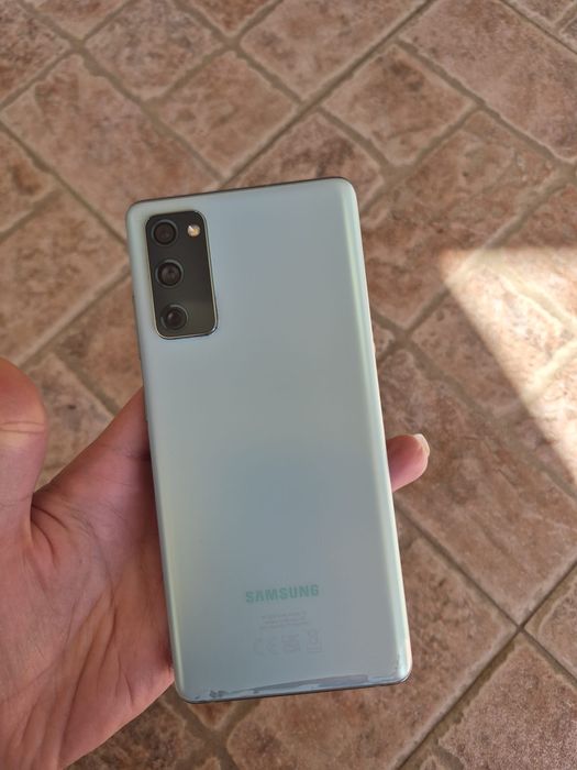 Vând Samsung S20 FE  (2020)