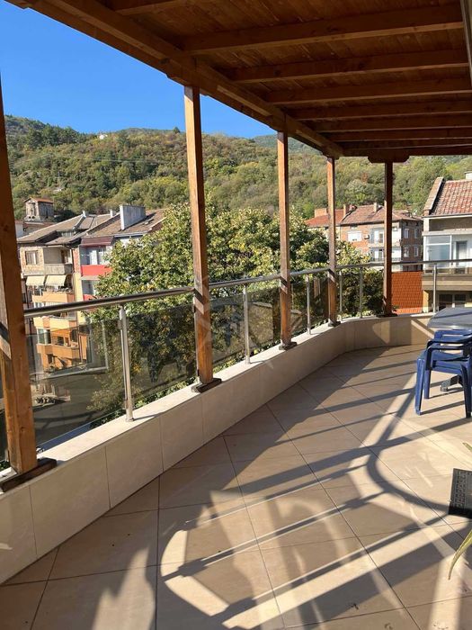 Дава се под наем Етаж от къща в Асеновград - 90 кв.м за 448.8 € - Снимка #15