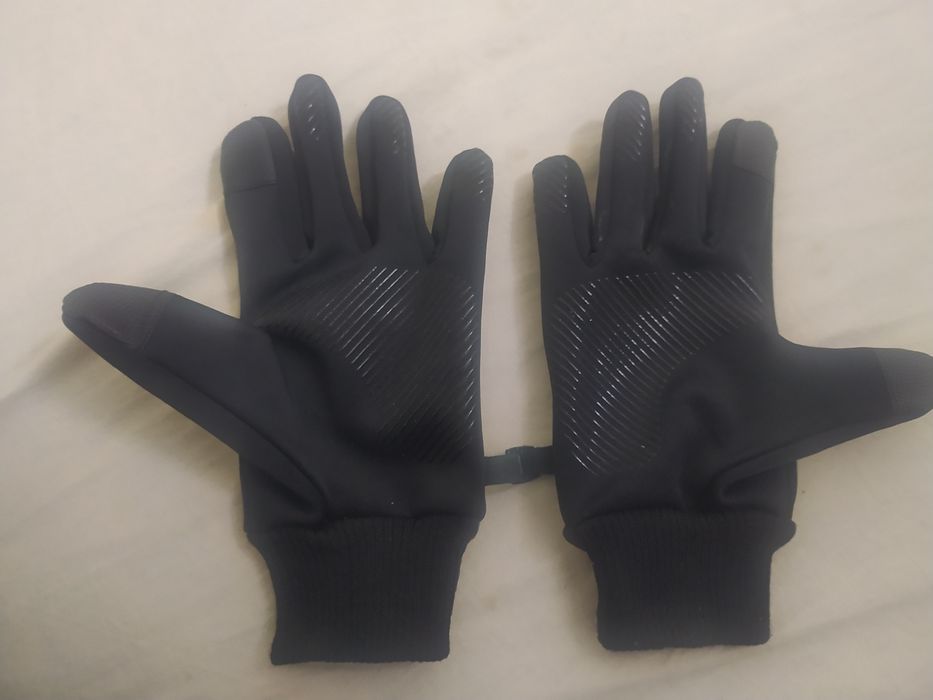 Зимние перчатки подростковые черные