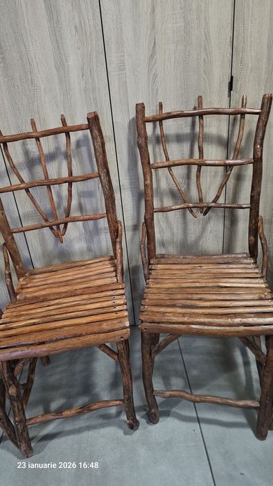 Vând scaune rustice