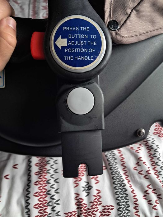 CHIPOLINO бебешко кошче столче за автомобил черно с кафяво КАТО НОВО