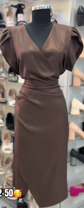 Vand rochie midi