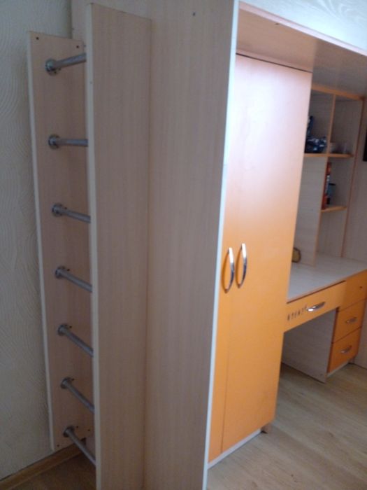 Срочно детский спальный гарнитур