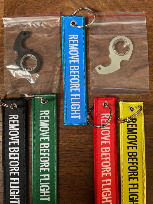 Нинджа спинер.Играчка,черни и светещи!