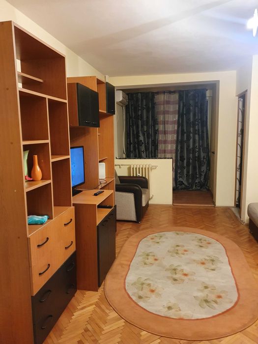 Proprietar inchiriez garsoniera Moghioros, 5min metrou