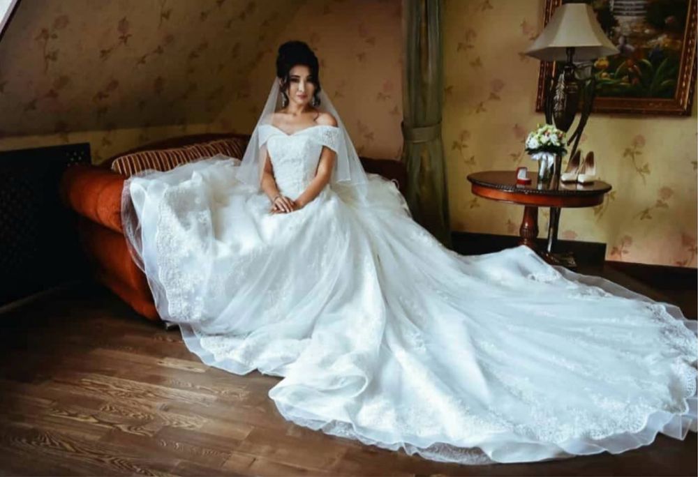 Продам шикарное свадебное платье