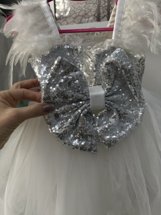 Бебешки рокли за повод