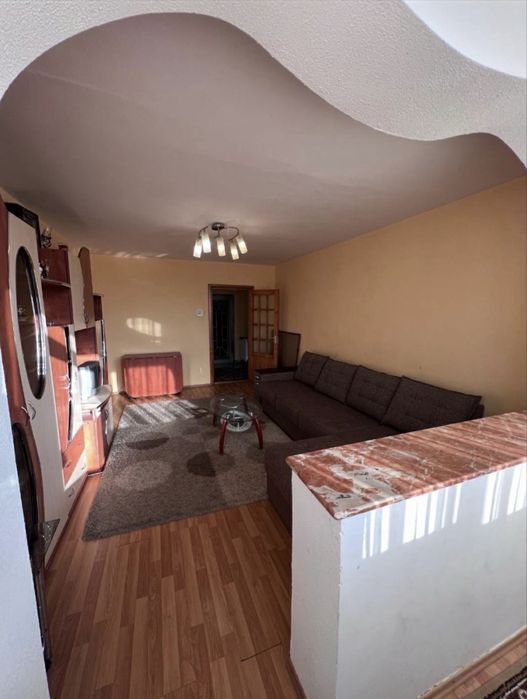 Închiriez apartament