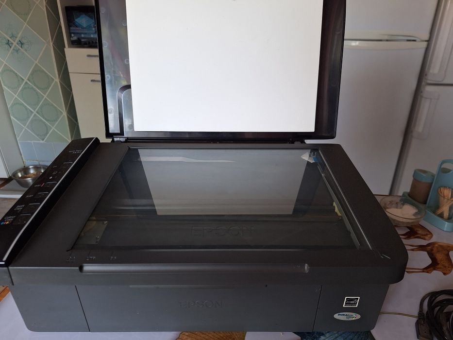 Продам принтер EPSON.