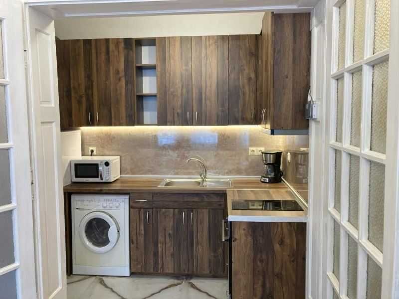 Дава се под наем Двустаен апартамент в София, Център - 63 кв.м за 740 € - Снимка #1