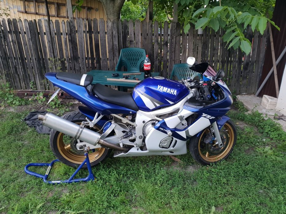 Yamaha R6  din 2002