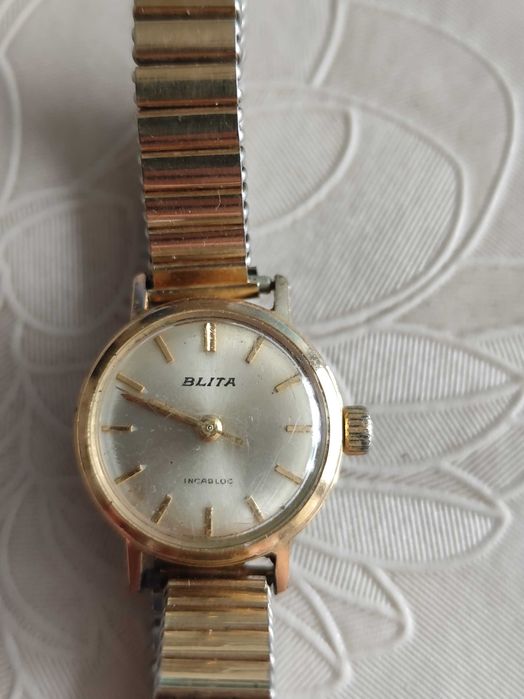 Лот часовници механични работещи