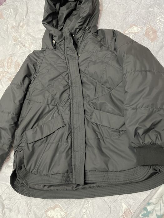 Продам куртку женскую