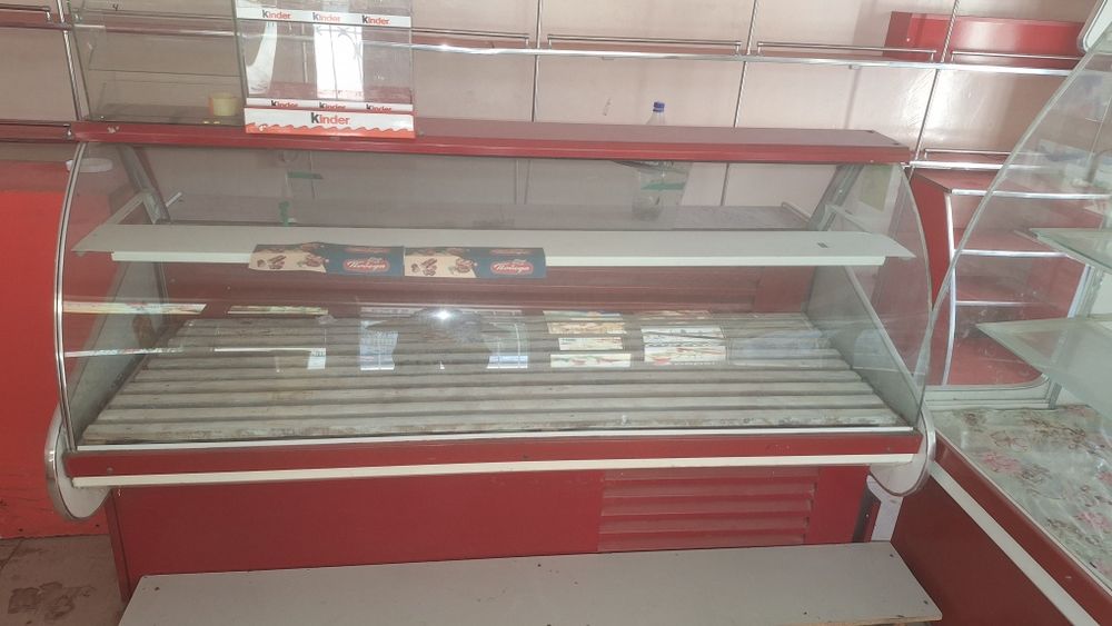 Холодилник витрина срочная сотилади