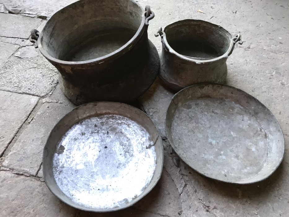 Продавам старинни вещи