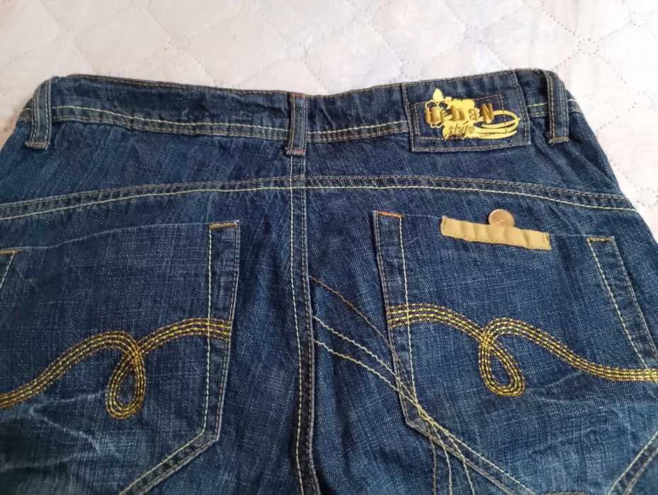 Добре изглеждащи и удобни дамски къси панталони, по 5лв, от С до Л