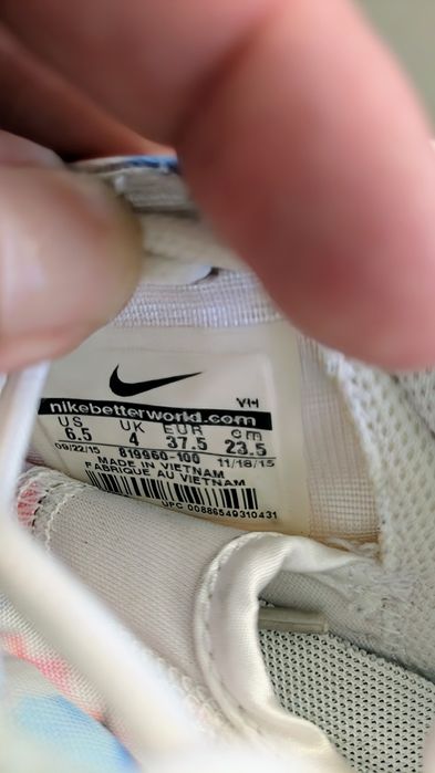 Дамски маратонки NIKE 37.5 номер