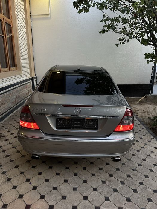 Mersedes benz 211 e240