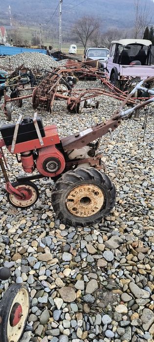 Motocultor bouyer benzină 10 cp și ferrari diesel