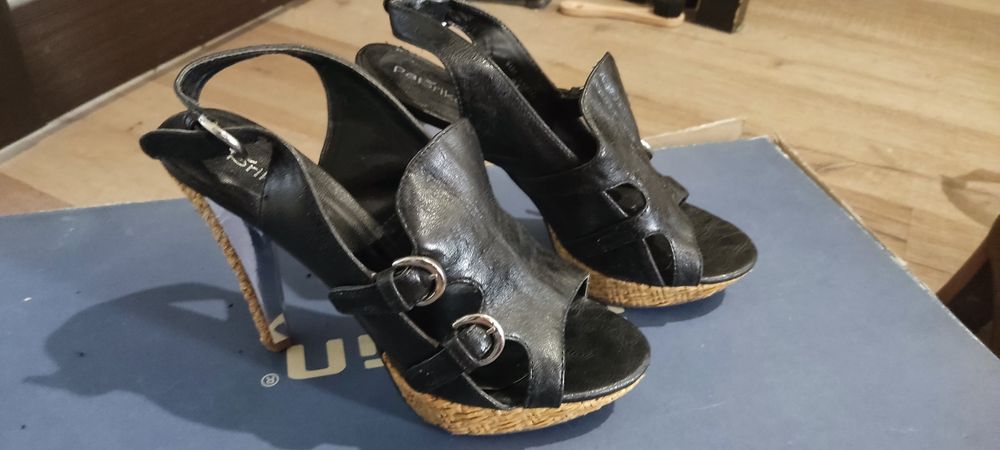 Босоножки летние