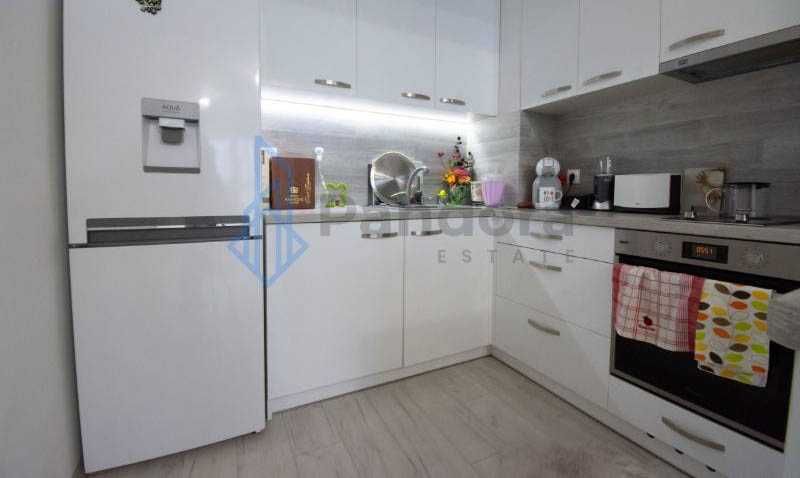 Тристаен апартамент под наем в  кв.  Лагера