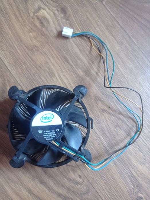 Продам кулер LGA775