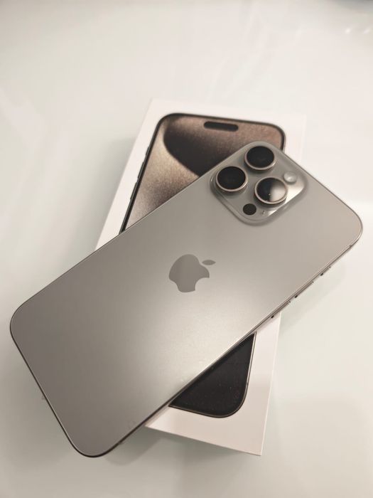 Като Нов Iphone 15 pro max - 256 gb