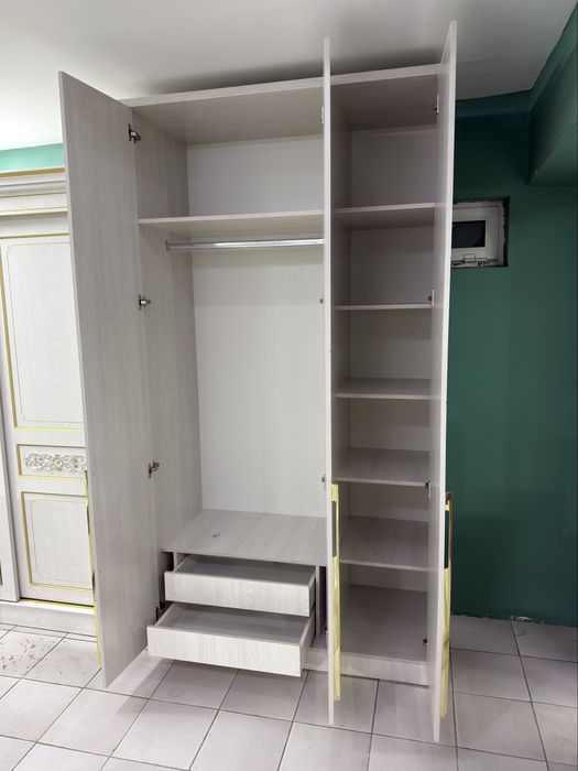 Шкаф ПИРАМИДА. 130.