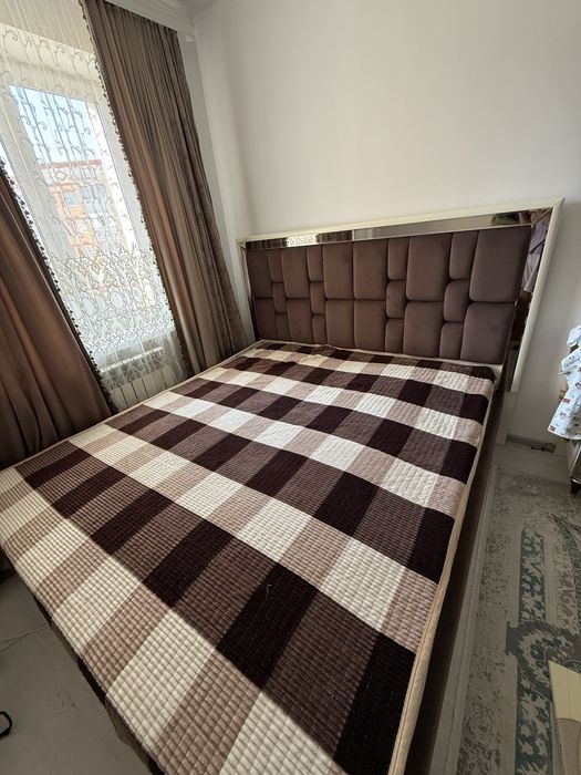 Продам  срочно двухспальный кровать с матрасом
