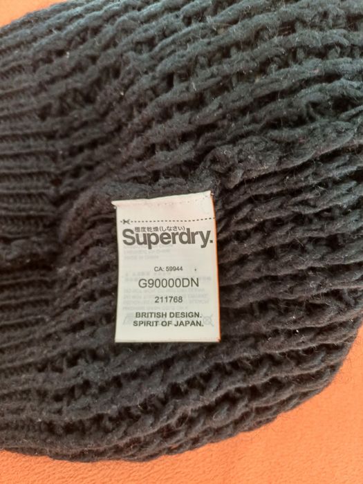 Căciulă dama superdry