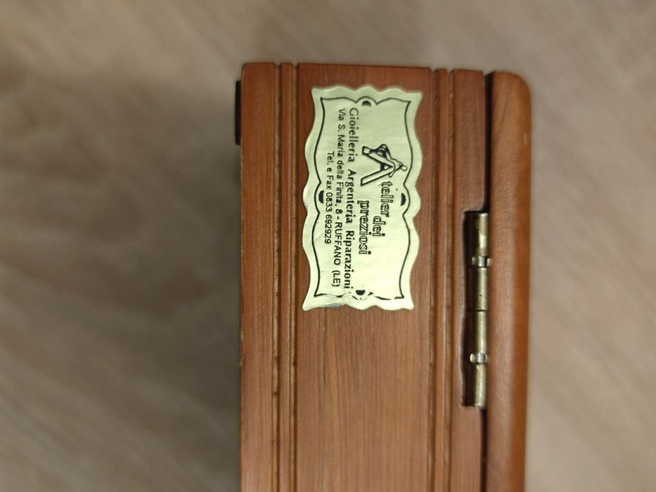 Cutie bijuterii muzicala lemn argintata 925