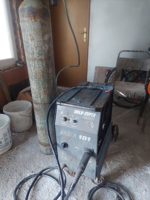 Aparat de sudura cu co2 mig 181A aparatul este folosit