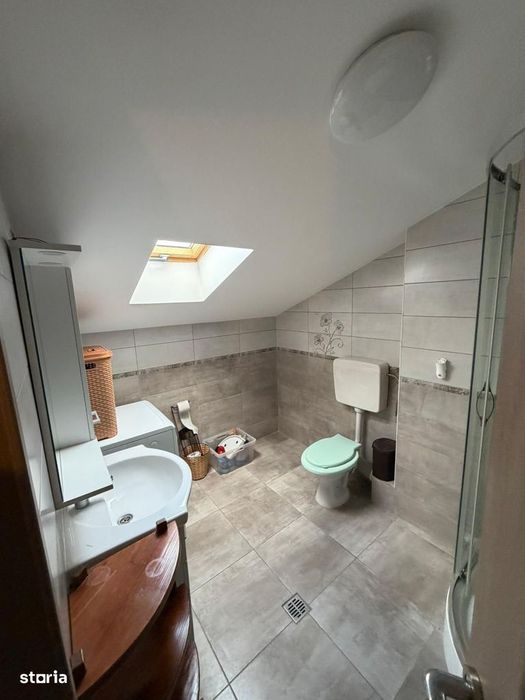 De închiriat – Apartament 3 camere