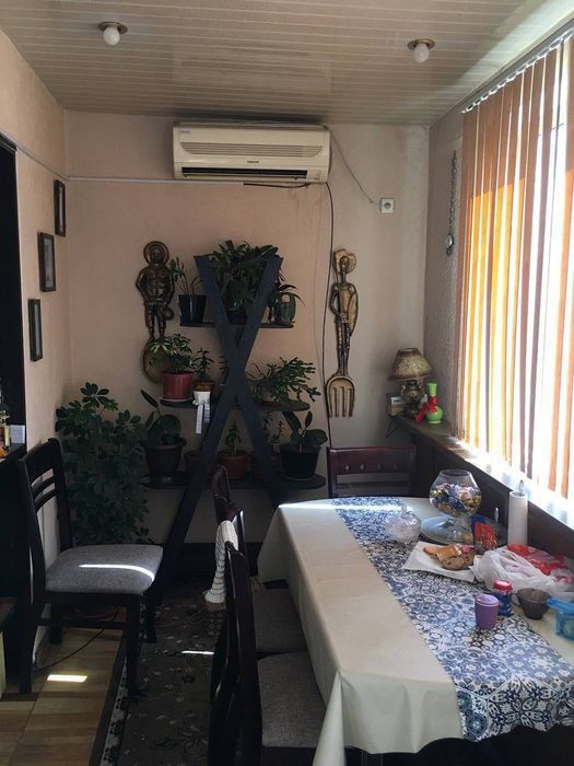 Срочно! Квартира на Новомосковская  3/3/4 общ пл 65м с обстановкой