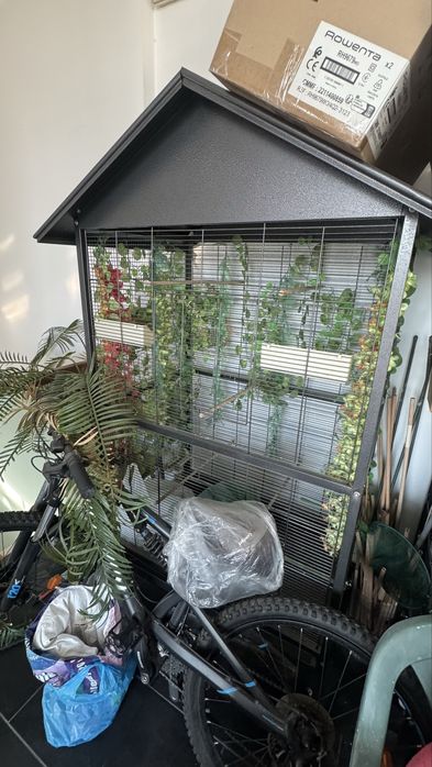 Voliera mare papagali, cinteze, canari