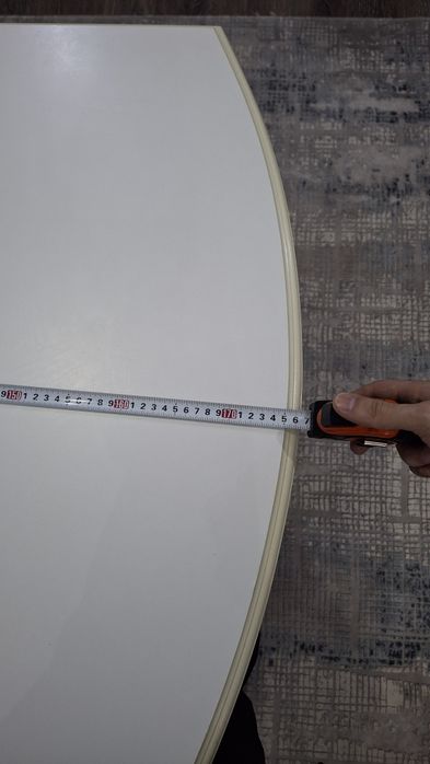 Продам обеденный раздвижной стол..