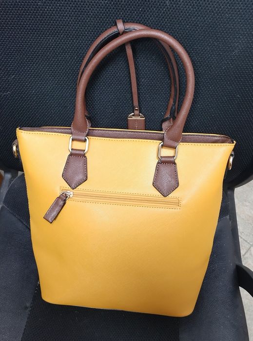 Два модела дамски чанти David Jones по 25 лева