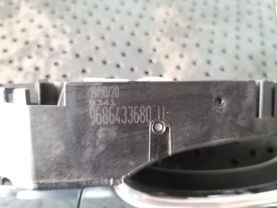 Maner usa dreapta fata opel zafira e life 9686433680u