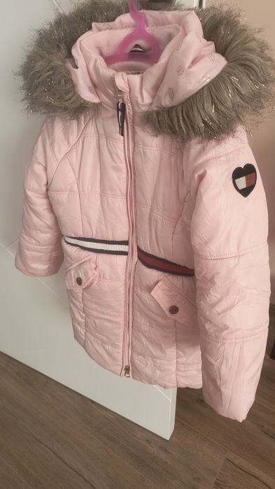 Оригинално яке за 4г. момиче Tommy Hilfiger