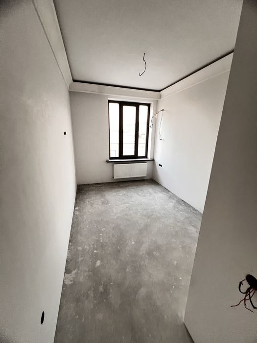 Продаётся 2х этажный дом,1,8 сотки.Улица Алимкент,метро Дустлик,153 шк