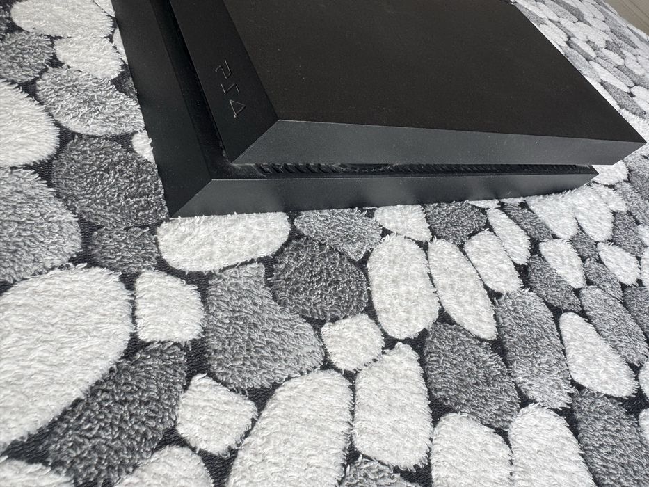 Playstation 4/PS4