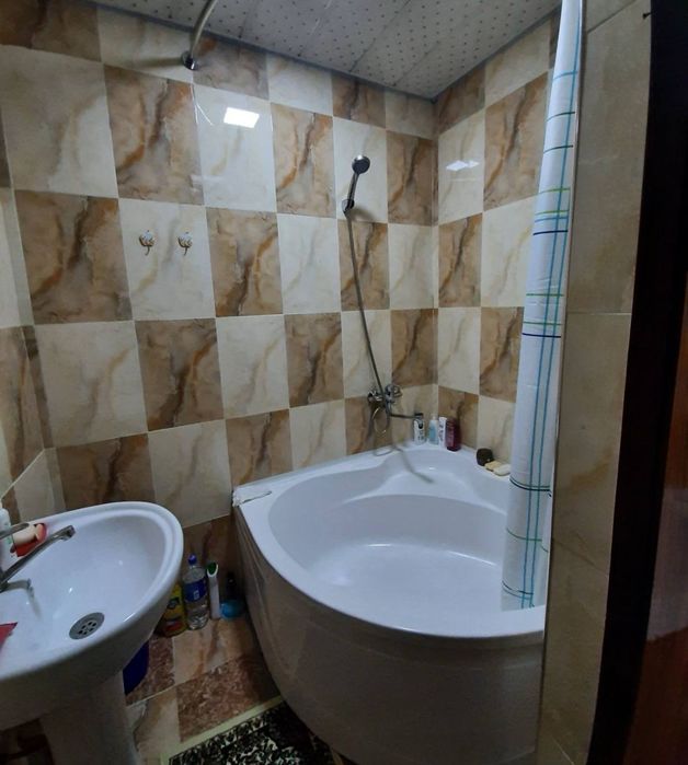 Sergeli Tolariq Metro bekati yaqinida