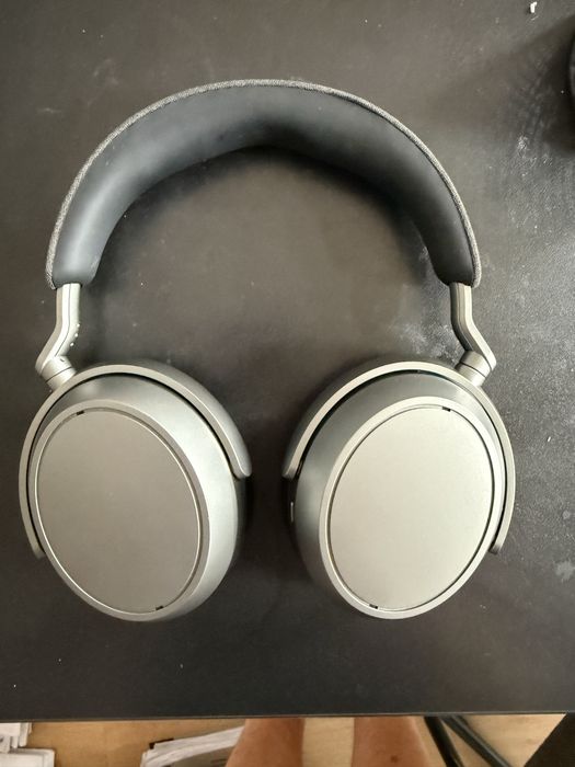 Casti Sennheiser Momentum 4