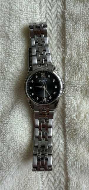Ceas dama Pulsar cu bratara ajustabila