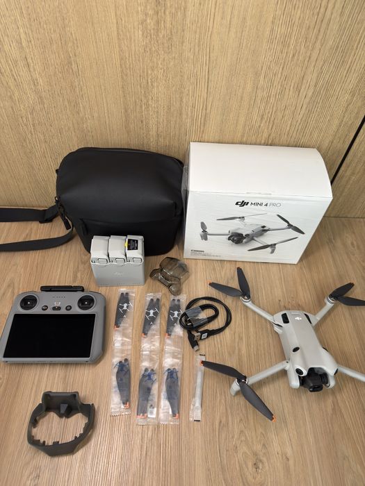 DJI mini 4 pro fly more combo plus