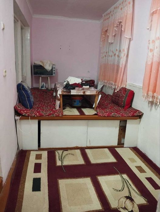 СРОЧНО прадается 2комнатная квартира,в Чирчике.